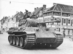 Rheinmetall Dsseldorf, Panzer
                          "Panther a8" mit Kanone
                          "L/70"
