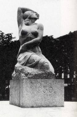 Das Befreiungsdenkmal
                      von Benno Elkan mit einer "Rhenania" fr
                      Mainz am Schillerplatz, 1930 vor Hindenburg
                      enthllt