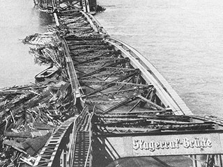 Skagerrak-Brcke, auf Befehl von Gauleiter
                        Florian gesprengt, 3. Mrz 1945