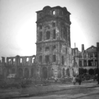 Mannheim, Stadthalle
                        in Ruinen, April 1945 ca. [52]