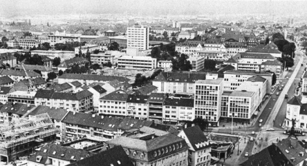 Bild 15: Freiburg im Breisgau der 1960er
                        Jahre, Sicht auf die wiederaufgebaute Nordstadt