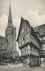 Hildesheim, Riegelhaus
                    (Fachwerkhaus) "Umgestlpter Zuckerhut" um
                    1900, zwischen Marktplatz und Andreaskirche