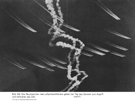 Bild 232: Rauchzeichen des
                      Luftschlachtfhrers