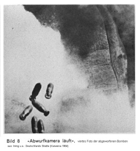 Bild 8: Bombenabwurffoto 4