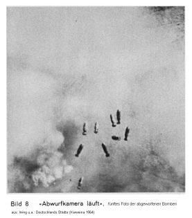 Bild 8: Bombenabwurffoto 5