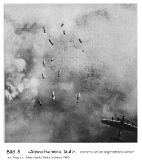 Bild 8: Bombenabwurffoto 6