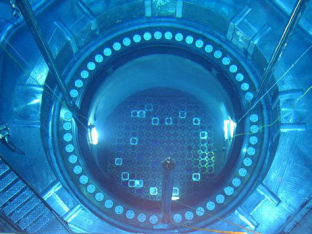 Abkühlbecken eines
Atomkraftwerks für Brennstäbe Abkühlbecken eines
Atomkraftwerks für Brennstäbe