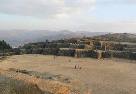 Der
                        Zeremonienplatz von Sacsayhuam�n