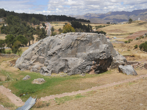 Die R�ckseite des Treppensteins
                          "Chinchana grande"