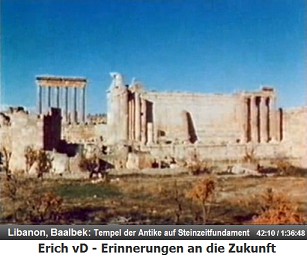 Baalbek im Libanon, antike Tempel stehen auf
                  einem Fundament der Steinzeit