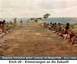 Neuguinea, die Ureinwohner spielen
                    "Landung" an einer imitierten Piste