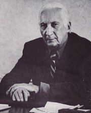 Alberto
Ruz Lhuillier, retrato del arqueólogo de
los mayas Alberto Ruz Lhuillier, retrato del
arqueólogo de los mayas