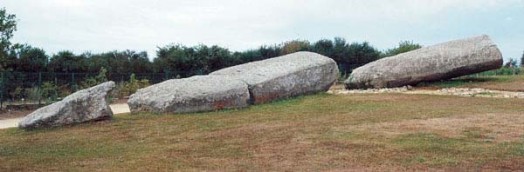 Menhir quebrado de
Locmariaquer Menhir quebrado de
Locmariaquer