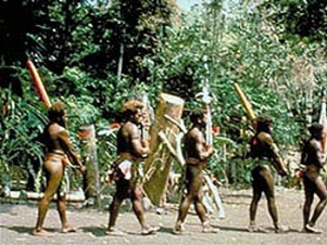 Profeta del
                                        pasado05-03: da de John Frum en
                                        la isla Tanna de Vanuatu