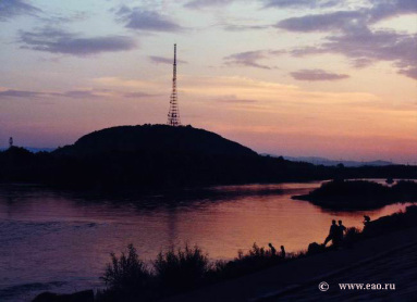 Birobidzhan sun
                          set on the Bira River