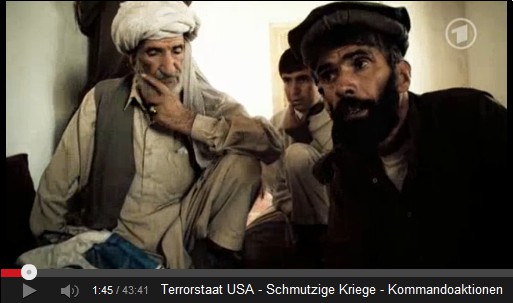 Zwei �berlebende
                    berichten, Vater mit weissem Turban, anderer mit
                    schwarzem Turban