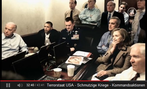 Die Mitglieder des Weissen
                    Hauses im Zimmer mit General Web vom JSOC