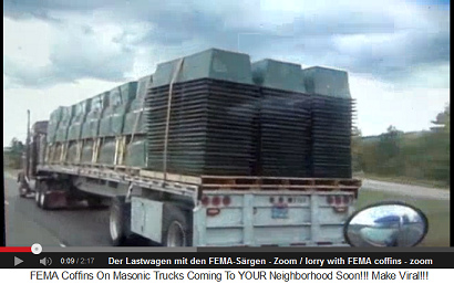Lastwagen mit FEMA-Srgen in den
                    "USA", Nahaufnahme