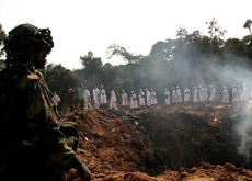 Nigeria 2005: Wieder ein Krater ohne
                        Boeing.