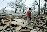 Biloxi after hurricane
                          "Katrina": Some peaces of wood are
                          left.