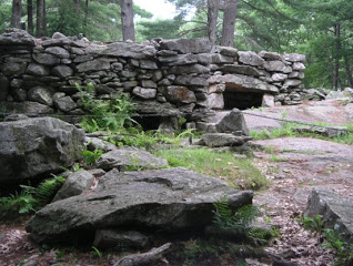 Das "amerikanische Stonehenge"
in North Salem im Bundesstaat New Hampshire Das "amerikanische Stonehenge"
in North Salem im Bundesstaat New Hampshire