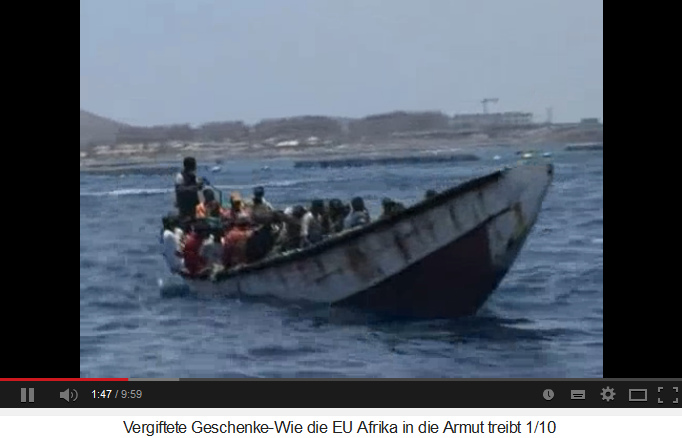 Eine Piroge mit afrikanischen
                Wirtschaftsflchtlingen, weil die kriminelle EU mit
                subventionierten Billigprodukten den primren Sektor in
                Afrika zerstrt