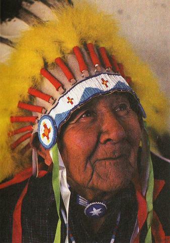 Noble Red Man
          (Mathew King), H�uptling und Sprecher der Lakota-Indianer,
          1987 ca.