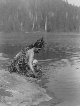 Nuu-chah-nulth-Ritualbad vor dem
                            Walfang, ca. 1910