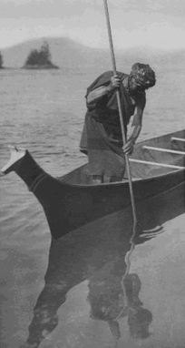 Nuu-chah-nulth-Jagd mit Kanu und
                          Speer, 1910 ca.