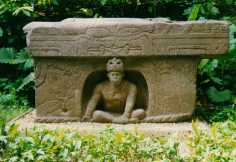 Altar der Olmeken
                om a Vemta II: Altar 4