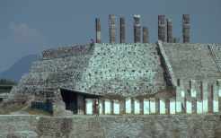 Tolteken in Tula:
                          Morgensternpyramide