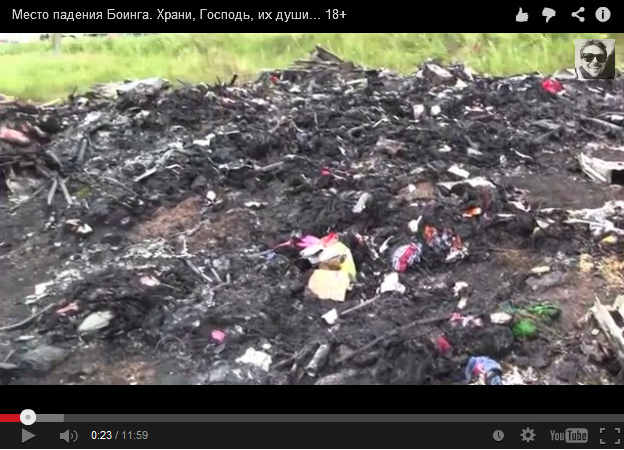 Objects in full color and white objecs in
                        the a place after a big fire are IMPOSSIBLE
                        (02)