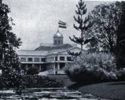 Indonesien: Regierungspalast Buitenzorg,
                        heute Bogor, mit holl�ndischer Fahne ; Holland,
                        Kolonialismus in Niederl�ndisch-Indien