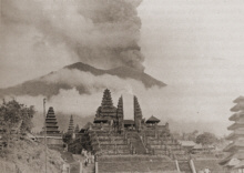 Indonesien, Bali: Vulkanausbruch des
                          Gunung Agung 1963