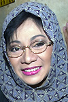 Indonesien: Siti Hardiyanti
                  Rukmana, "Tutut", auch korrupt, �hnlich
                  ihrem Vater Ex-Pr�sident Suharto ; Indonesia