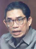 Indonesien:
                    Generalstaatsanwalt Baharuddin Lopa ; Indonesia