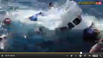 Sinking tourist ferry in Thailand between
                        Phuket and Similan Islands 04
