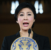 Regierung Yingluk-Shinawatra: Ihr
ist es EGAL, wenn Bangkok sinkt Regierung
Yingluk-Shinawatra: Ihr ist es EGAL, wenn Bangkok
sinkt