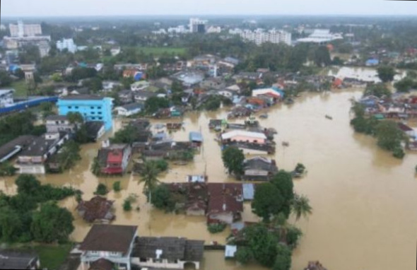 �berschwemmungen im S�den
                Thailand in Narathiwat, 15.1.2014