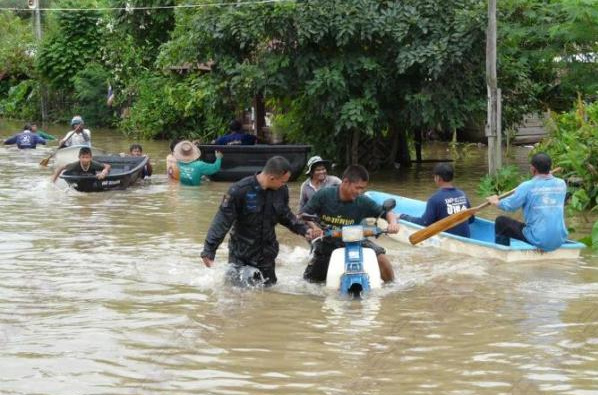 �berschwemmungen in
                Nordost-Thailand, 24.7.2014