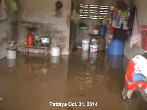 Pattaya,
                �berschwemmtes Haus am 31. Oktober 2014