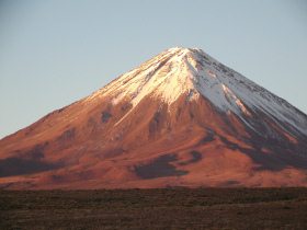 "Paisajes lunares" en
                                  Chile: desierto de "Atacama"
                                  (03): el volcn Licancabur [8]