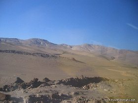 "Paisajes lunares" en
                                  Chile: desierto de "Atacama"
                                  (04): una pendiente con picos [9]