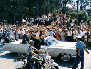 Triumph ceremony of Gordon
                    Cooper in 1963 on Patrick Air Force Base after his
                    "flight" which was an airdrop.