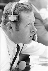 Apollo 12: Commentator Jack King during
                            the liftoff. He does not know that the
                            rocket is empty...