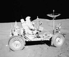 Apollo 15 fake, NASA photo no.
                                AS15-85-11471: Astronaut Scott driving
                                the Lunar Rover Vehicle LRV (Rover,
                                Rower) "on the moon, without any
                                wheel track.