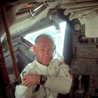 Apollo 11, photo no. AS11-36-5390:
                        "Astronaut" Edwin ("Buzz")
                        Aldrin during the first inspection of the lunar
                        module, photo by "astronaut" Neil
                        Armstrong