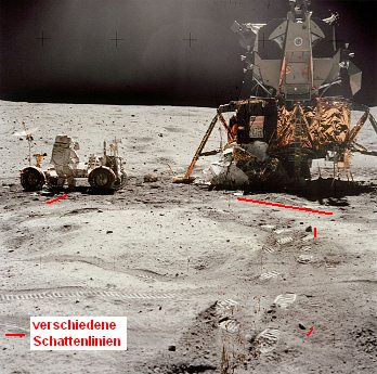 Apollo 16
Foto-Nr. AS16-110-18578: Astronaut Young beim
Rover-"Mondmobil" (LRV) bei
"Mondlandefähre" LM, Gegenlicht ohne
Dunkelheit Apollo 16 Foto-Nr. AS16-110-18578:
Astronaut Young beim Rover-"Mondmobil"
(LRV) bei "Mondlandefähre" LM,
Gegenlicht ohne Dunkelheit