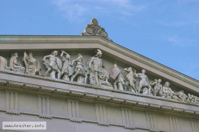 Walhalla, das Fries mit Hermann in der
                        Varusschlacht 9 n.Chr.