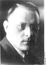 Hans F.K. Gnther, Portrt
                  eines Rassisten, der mit seinem Rasse-Bchlein den
                  Geist der NS-Gesellschaft wesentlich mitbestimmte